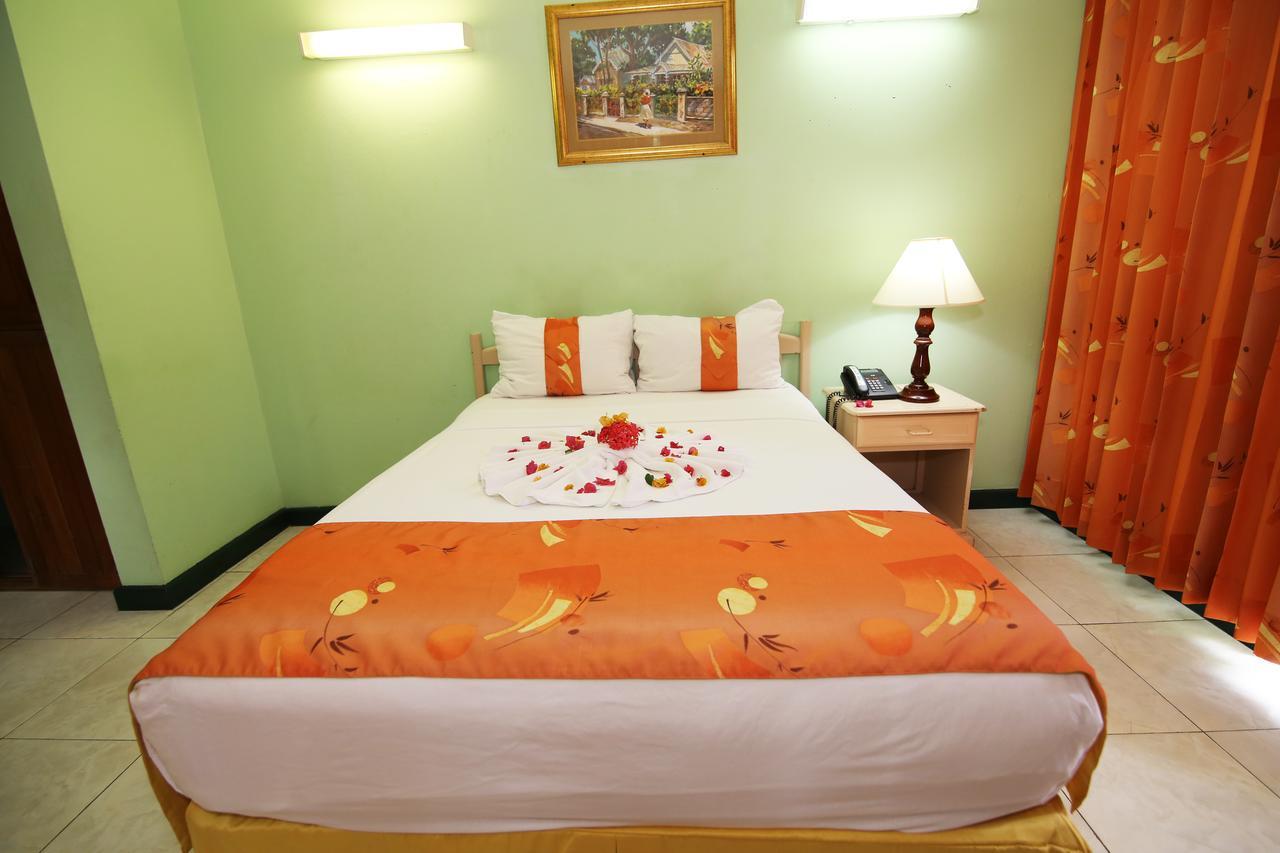 Foote Prints On The Sands Hotel เนกริล ภายนอก รูปภาพ