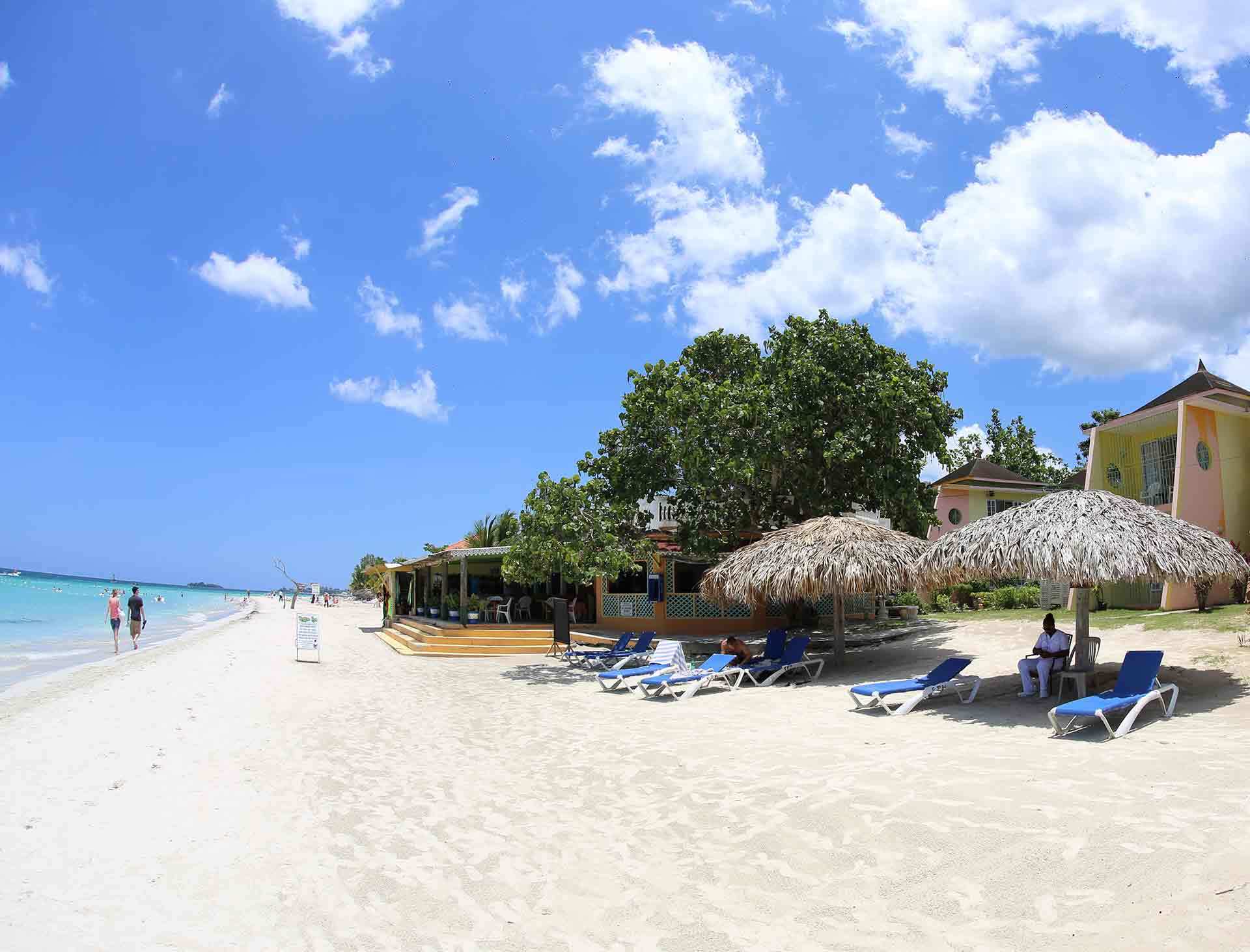Foote Prints On The Sands Hotel เนกริล ภายนอก รูปภาพ